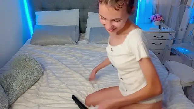 Chat XXX ao vivo de Little__Lunaa