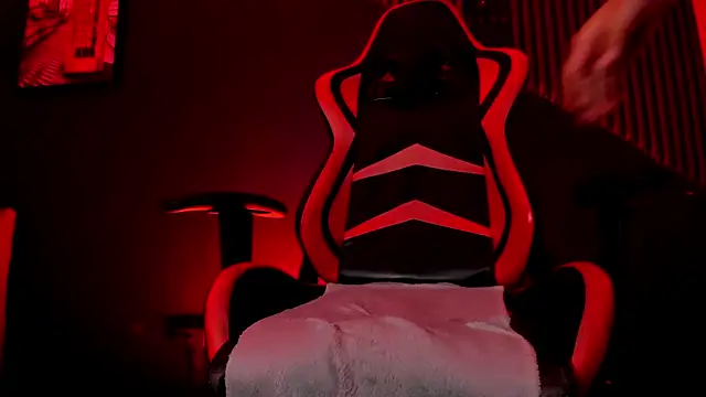 Boss_Domiinator Show Webcam
