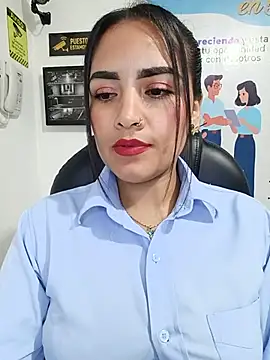MAYE__13n Live XXX chat