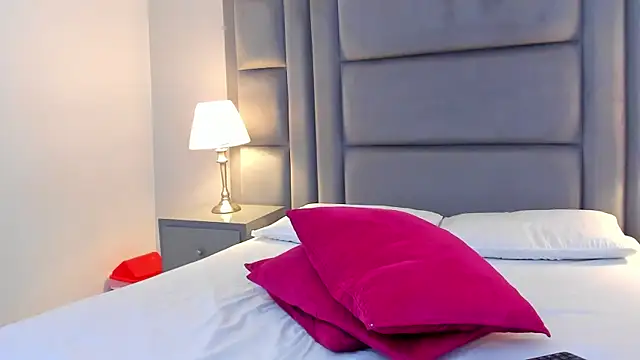 KendalFoxx Adlı Modelin Canlı XXX Sohbeti