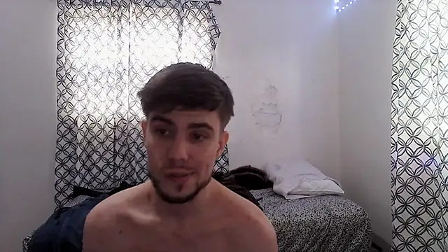 benzooo3's Live XXX Chat
