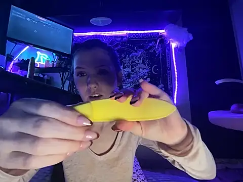 Lilactease XXX чат на живо