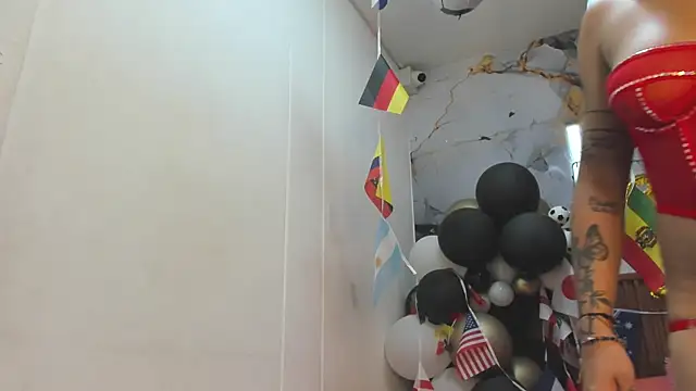 Chat +18 de Holly_22 ao vivo