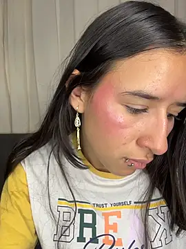 LilyRossi_'s Live XXX Chat