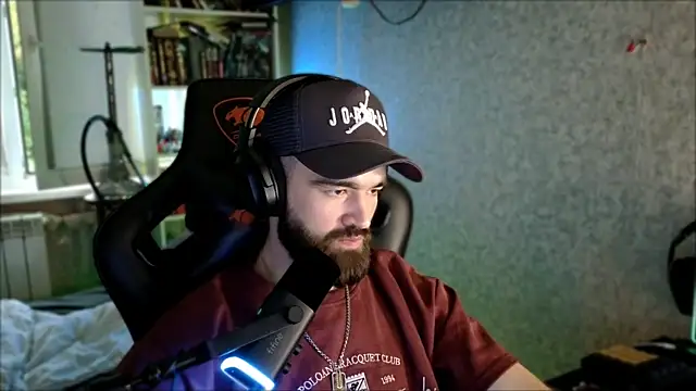 Chat +18 de _Serious_Man ao vivo