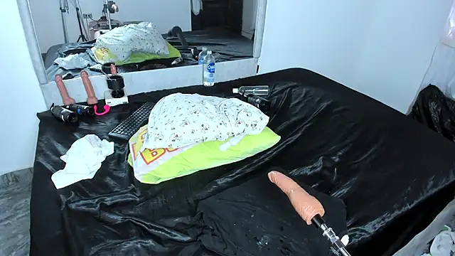 Benjamin_Buster Adlı Modelin Canlı XXX Sohbeti