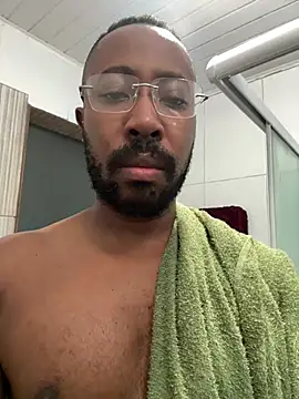 Chat XXX en directo de TonyBiker