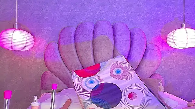 צ'אט XXX בשידור חי של Bella-Sanders