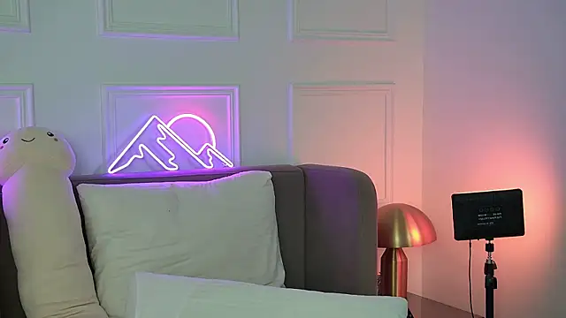 XXX chat uživo modela MeganStrane
