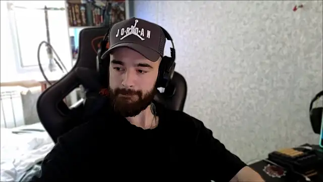 _Serious_Man Live XXX-Chat