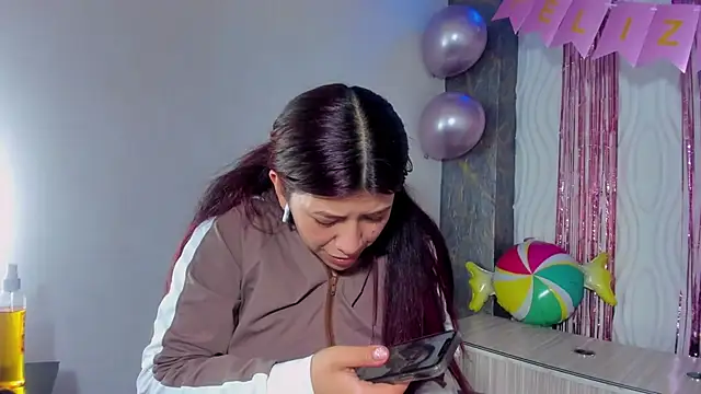 Raven_Rouge_'s Live XXX Chat