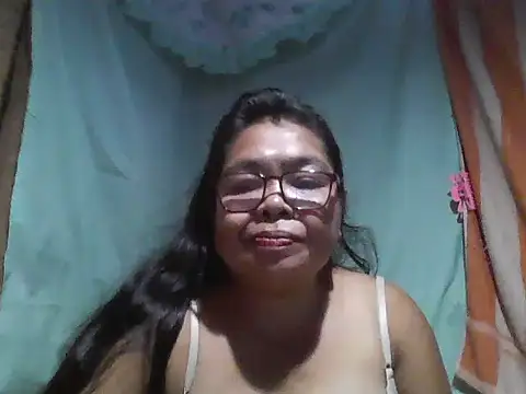 cris_tita's Live XXX Chat