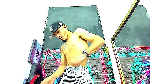 Chatroom XXX en direct de Dominant_kiing