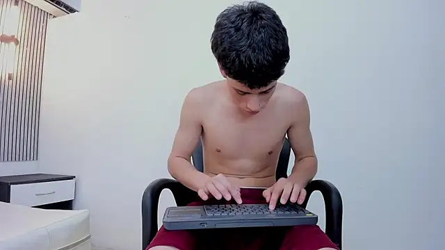 Stiven_Cooper2: απευθείας συνομιλία ΧΧΧ