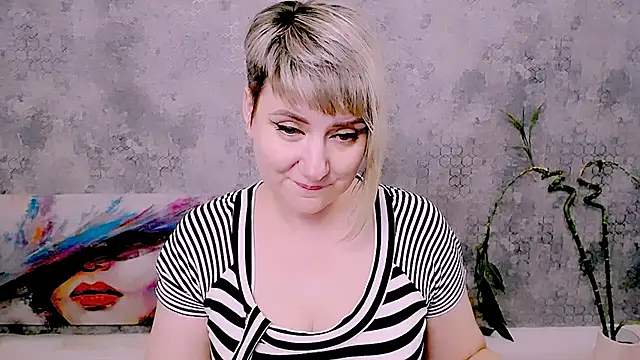 دردشة Djullia الجنسية المباشرة