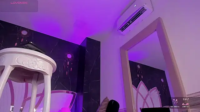 Chatroom XXX en direct de Adonis_hot