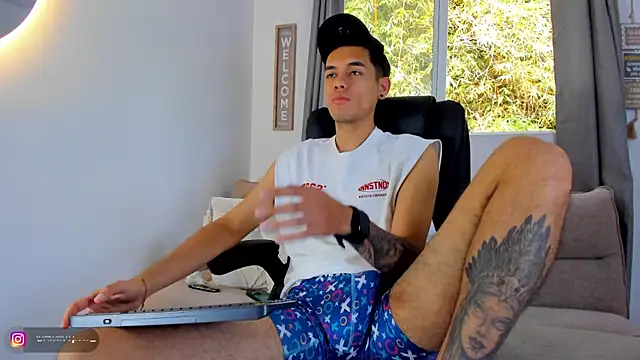 NickCopeer_ Chat XXX live