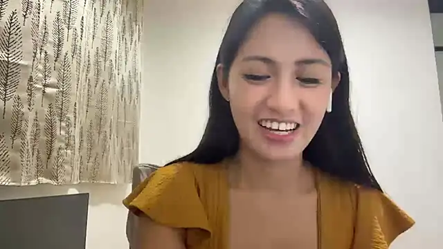 ErnestineAmie's Live XXX Chat