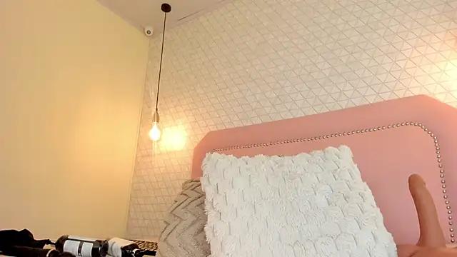SUNNYCYRUS' Live XXX Chat