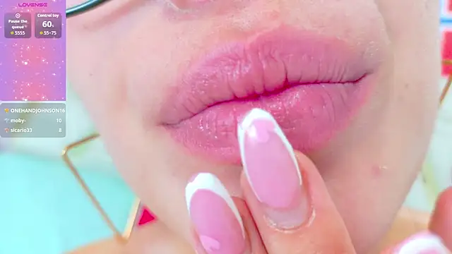 Sarah_blakee_'s Live XXX Chat