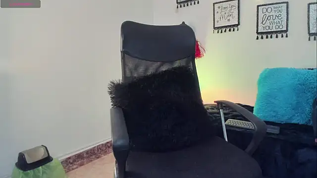 Jay_raze Adlı Modelin Canlı XXX Sohbeti
