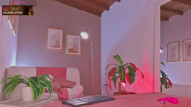 SalomeStorm_'s Live XXX Chat