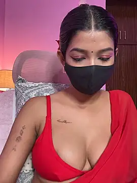 Neha18 Adlı Modelin Canlı XXX Sohbeti
