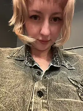 RonnieKiss Chat XXX live