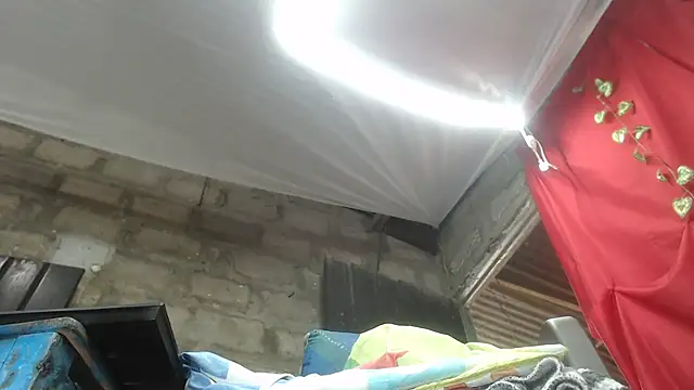 Chat +18 de veropatri_fire ao vivo