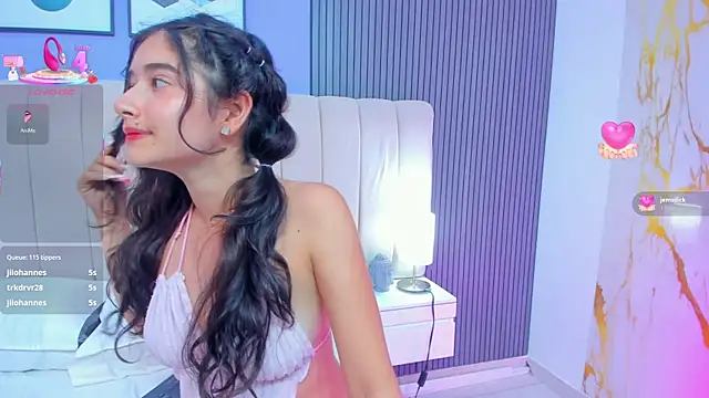 Ivy_petit Chat XXX in diretta