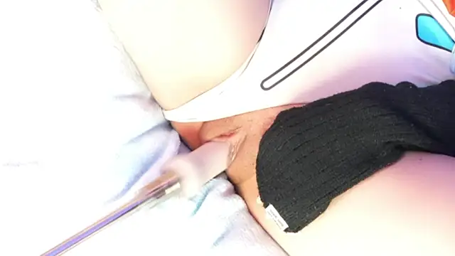 Kira--'s Live XXX Chat