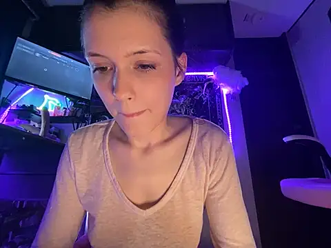 Lilactease 现场XXX聊天