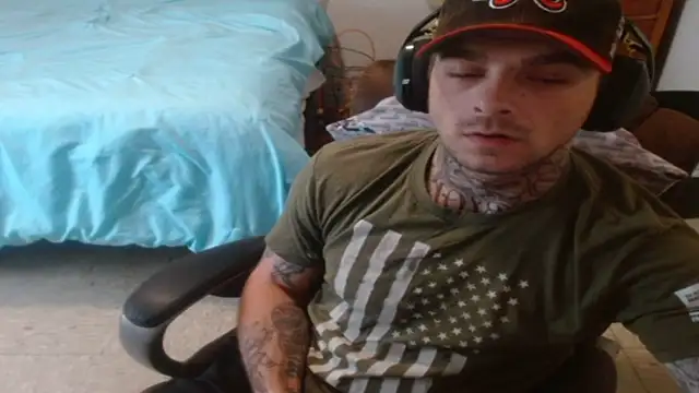 Chatroom XXX en direct de DADDY_KANE8---