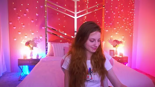 CuteeFoxy's Live XXX Chat