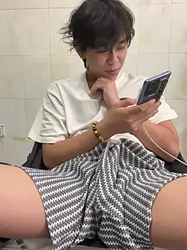 titi-999 Chat XXX in diretta
