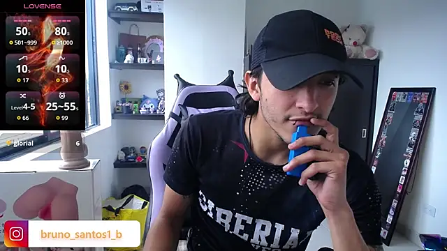 Bruno_santos1 Adlı Modelin Canlı XXX Sohbeti