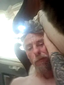 19JaSon83's Live XXX Chat