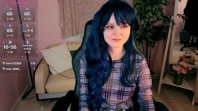 LinaVeritas' Live XXX Chat