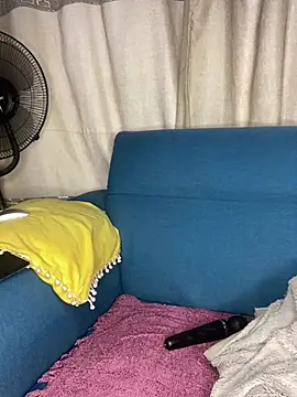 Chat +18 de GoldenAss07 ao vivo