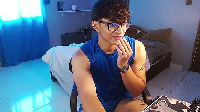 Mr_yisuzzn Live XXX chat