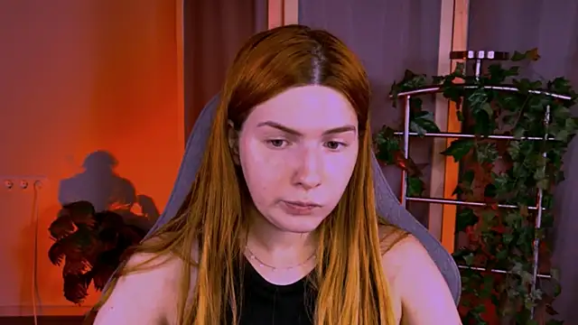 AliceCUNTach XXX чат на живо