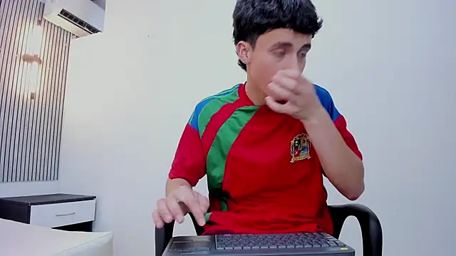 Stiven_Cooper2 XXX чат на живо