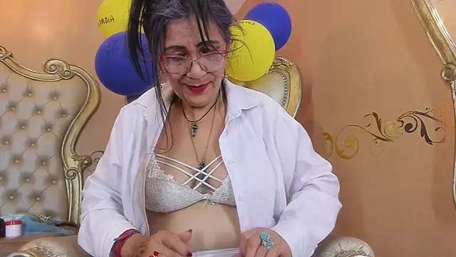 Celeste_Baker_ Adlı Modelin Canlı XXX Sohbeti