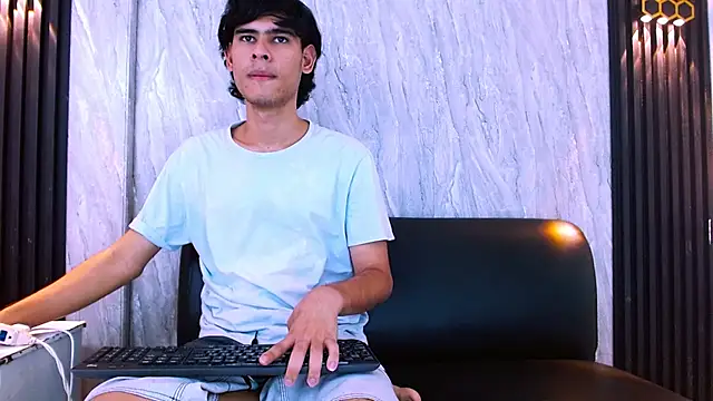 XXX chat uživo modela Kevin_Brooks1