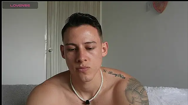 Chatroom XXX en direct de Muscle_King_Cum