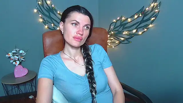 MilaLoona's Live XXX Chat