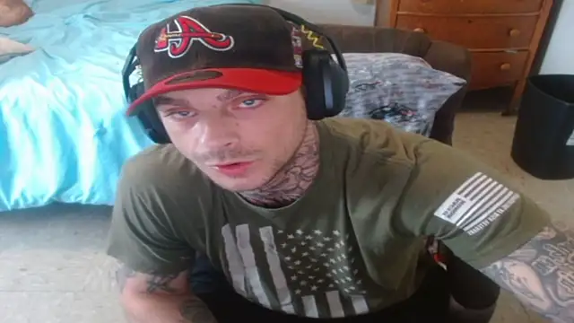 Онлайн чат XXX DADDY_KANE8---