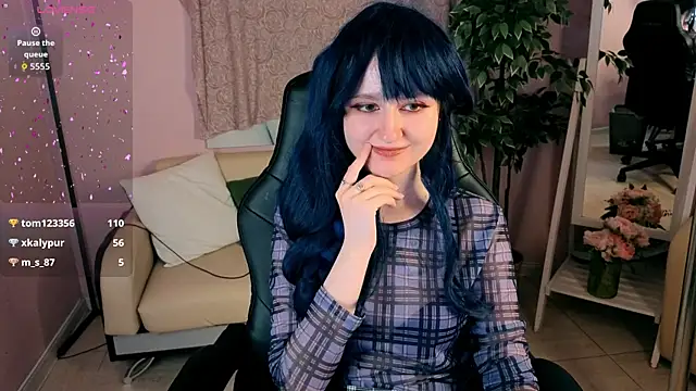Chat +18 de LinaVeritas ao vivo