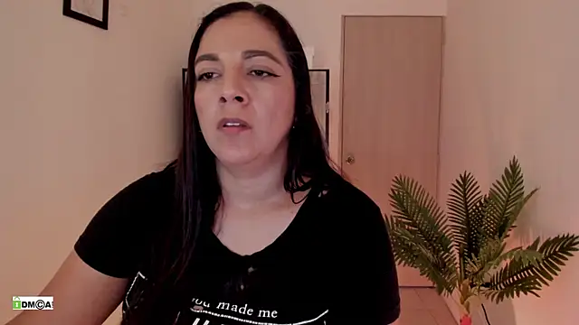 urcute_kitten's Live XXX Chat