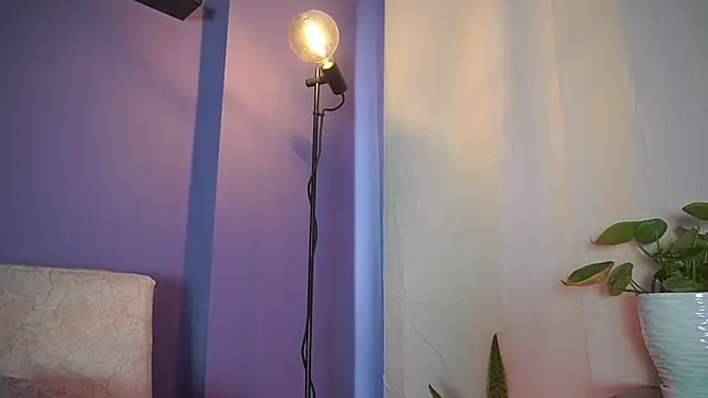roselinedior webcam show